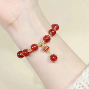 Agate and chalcedony bracelet